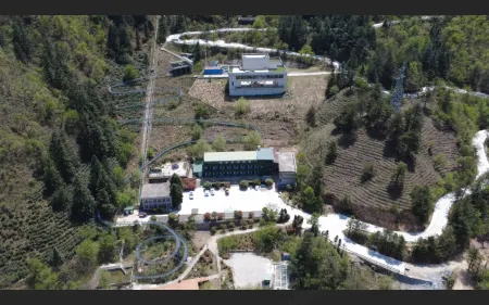 Jiugong Mountain First Station Campsite Отели рядом с достопримечательностью «Yunzhong Lake Reservoir»