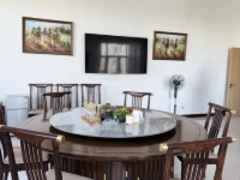 Liangcheng Jinshi Pastoral Homestay (Jinshi Sightseeing Ranch) โรงแรมในเหลียงเฉิง