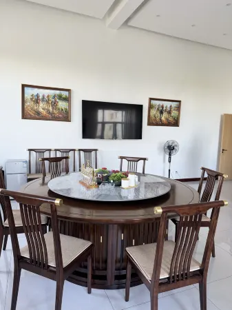 Liangcheng Jinshi Pastoral Homestay (Jinshi Sightseeing Ranch) Отели в г. Лянчэн