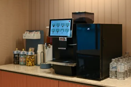 Hanting Inn (Gongyi Dennys Supermarket Branch) Отели рядом с достопримечательностью «Kang Bai Wan Zhuang Yuan»