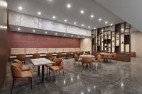 Yixuan Hotel (Kaifeng Drum Tower Square)