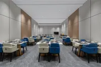Rezen Borui Hotel (Guangzhou Baiyun Station Ezhangtan Subway Station)