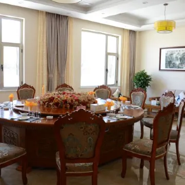 Gaoping Fengze Hotel