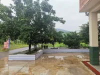 Longhushan Yutang Farmhouse