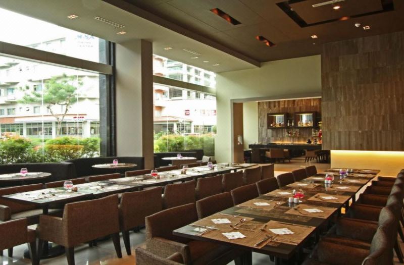 B Hotel Alabang photo 5