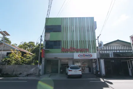 RedDoorz @ Golite Old Albay