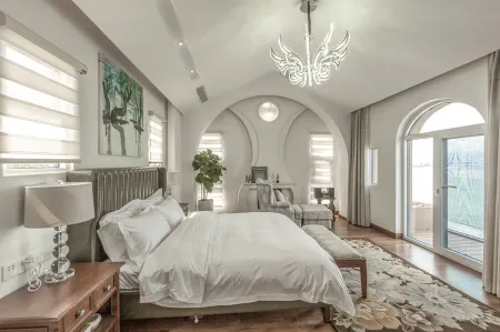 Mermaid Seascape Resort Hotel (Dali Erhai)