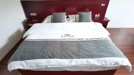 Menglian Kailei Hotel Отели рядом с достопримечательностью «Nayun Ancient Town»