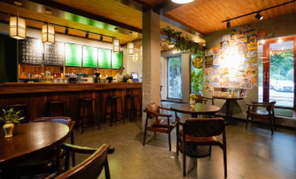 Xia Senlin Eco-friendly Hostel (Shaoxing Lu Xun's Hometown Subway Station Yintai City)