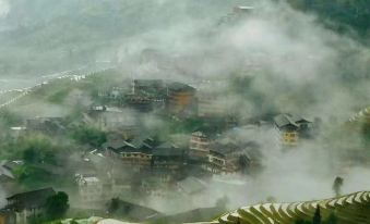 Ping an Old Local Inn in Longji Terraces (Seven Stars with Moon View Terrace)