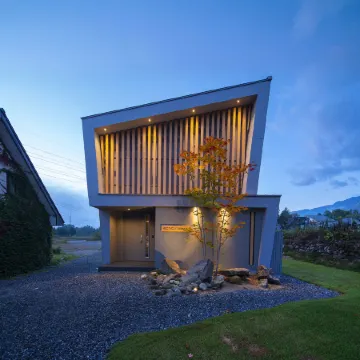 Echo Rocks by the Hakuba Collection