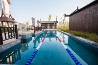Qihe Peacock King Hot Spring Hotel - Luxury