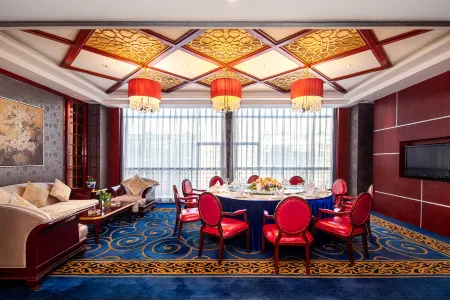 Howard Johnson Plaza Jindi