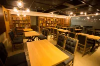 James Joyce Coffetel (Wuhan University of Science and TechnologJiayuan Road Subway Station)