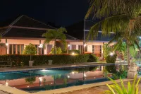Waterside Resort - Pools
