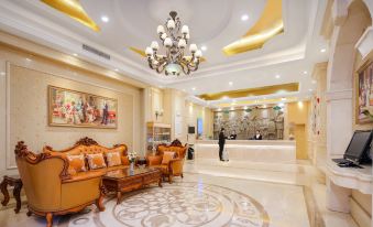 Vienna Hotel (Fuyang Central Shopping Mall Renmin Middle Road)