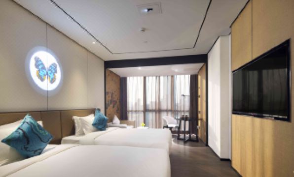 Paco Hotel (Huazhou Shifu Square)