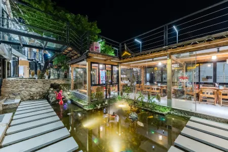 Huasao·1949 Designer Parent-Child Vacation Type Smart Homestay (Nanjing Yunshuiyao Waterwheel Store）