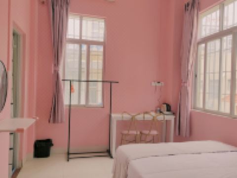 湛江海云公寓 - 清新双窗房