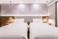 Borrman Hotel (Pingguo Cultural Park Stadium) Hotels in Pingguo