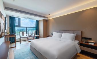 Zhaoqing Huawen Four Seasons Hotel