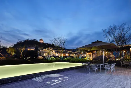 Yixing loong retreat xishan hotel Отели рядом с достопримечательностью «Taozu Sacred Site»