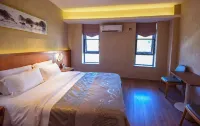 Hejun Town Student Enclosed House Hotel