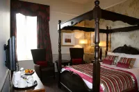 Coulsdon Manor Hotel and Golf Club Hotel dekat Old Coulsdon Congregational Church