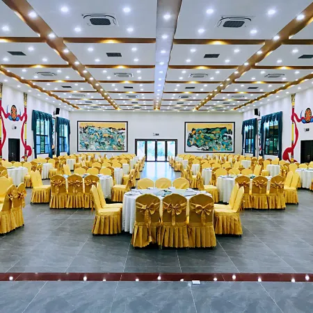 Ruyuan Meet Guoshanyao Hotel