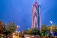 Great Wall Holiay Inn (Yichang Three Gorges Wuyue Plaza Yiling Wanda stored) Hotels near Yiling Square