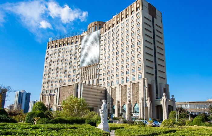 Anyang Huaqiang Nuohuating Hotel (Cultural and Sports Center Stadium)