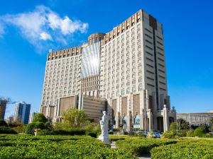 Anyang Huaqiang Nuohuating Hotel (Cultural and Sports Center Stadium)