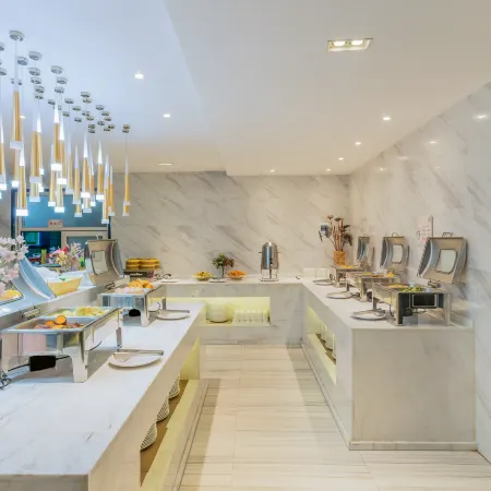 Rezen Select Hotel (Kaili City Center Wanda Plaza)