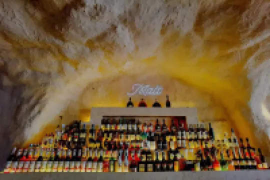 Sanya Moonlight Dolphin designer Seascape Art B&B