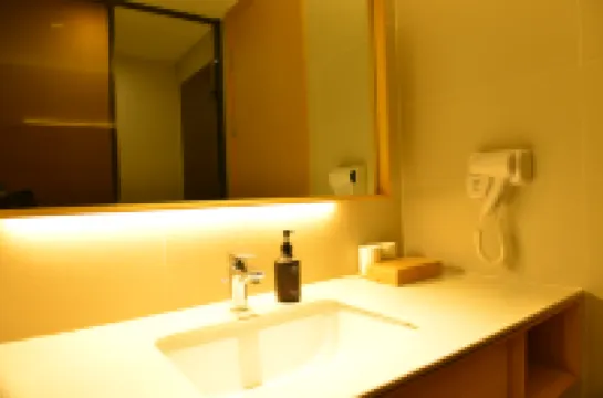 JIホテル（西寧海湖新區万達広場）