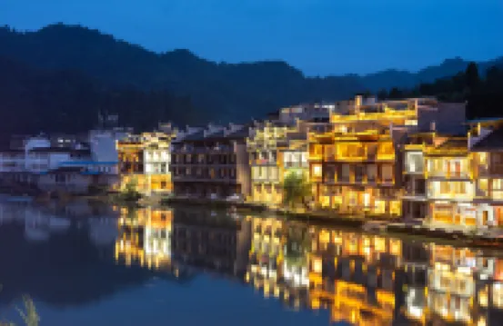 Fenghuang Yunqiao Free River View Boutique Homestay (Fenghuang Ancient City Yunqiao Branch)