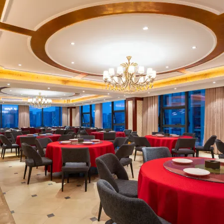 Vienna Hotel (Zunyi Xinpu Riyuexingcheng Branch)