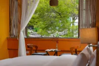 麗江閒云溪月雪山花園庭院