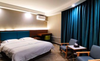 Dushanzi Hongjin Hotel