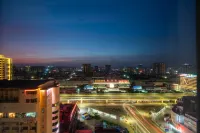 โรงแรมหยุนเหลียนจีแม็กซ์ (จัตุรัสเฉาหยาง สถานีรถไฟหนานหนิง) - โรแมนติก