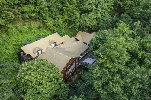 Xichuan Laojun Mountain Shanhai Legend • Hidden Residence Hotels in Luanchuan