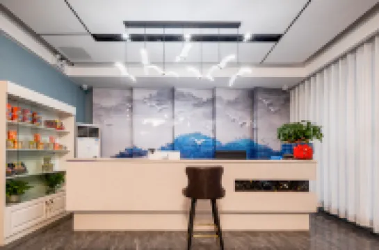 Kedejia Cinema Hotel (Xinfeng Railway Station) Hotels in Xinfeng