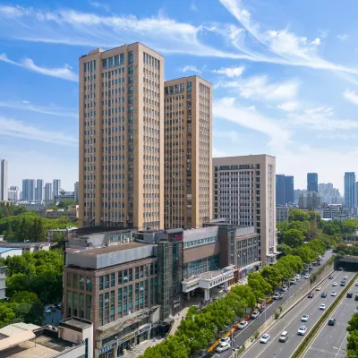 Vienna International - Wuhan University of Technology Jiedaokou Metro Station Hotel Hotels near Huazhong Normal University Cultural Relic Hall