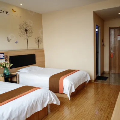 โรงแรมโมค (สถานีรถไฟจัตุรัสไซโบ้) โรงแรมใกล้พื้นที่สถานีรถไฟซิโป