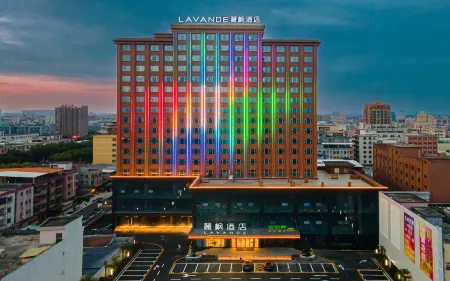 Lavande Hotel (Dongguan Shipai Avenue) Отели рядом с достопримечательностью «Tangwei Ming and Qing Dynasties Ancient Village»