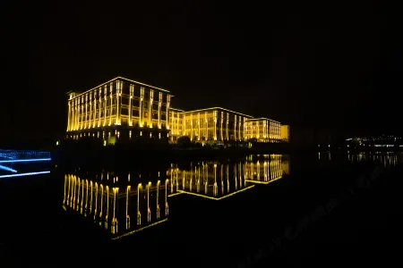 Quannan Yangminghua International Garden Hotel