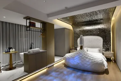 Xiaotian'e Themed Hotel Hotels near LIANG PIN PU ZI JI SHOU YI DIAN