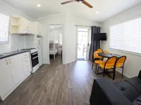 Alex Beach Cabins and Tourist Park Hotels in Alexandra Headland