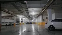 Phoenix International Hotel - parking