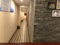 Qiu Youth Inn